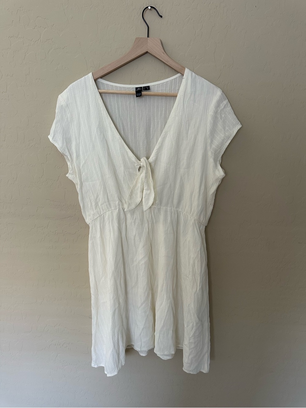 Volcom Lightweight White Tie-Front juniors mini dress XL